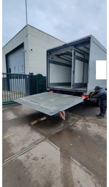 Dhollandia Tailgate / Loadboard / Laadklep / Achtersluitklep 2000 kg MBB / Palfinger / B.A.R. Cargolift - Tail lift: picture 2 Dhollandia Tailgate / Loadboard / Laadklep / Achtersluitklep 2000 kg MBB / Palfinger / B.A.R. Cargolift - Tail lift: picture 2