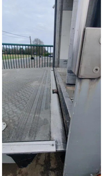 Dhollandia Tailgate / Loadboard / Laadklep / Achtersluitklep 2000 kg MBB / Palfinger / B.A.R. Cargolift - Tail lift: picture 3 Dhollandia Tailgate / Loadboard / Laadklep / Achtersluitklep 2000 kg MBB / Palfinger / B.A.R. Cargolift - Tail lift: picture 3