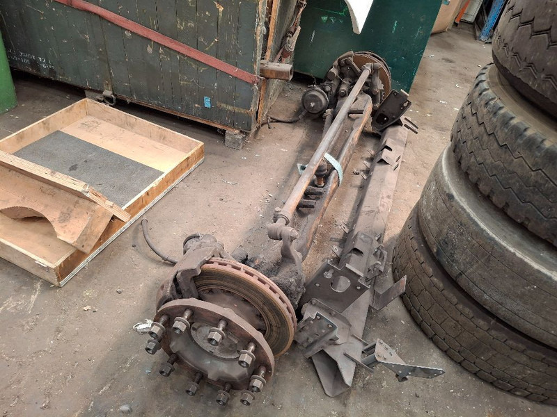 DAF CF 85.360 6X2 - Front axle: picture 1 DAF CF 85.360 6X2 - Front axle: picture 1