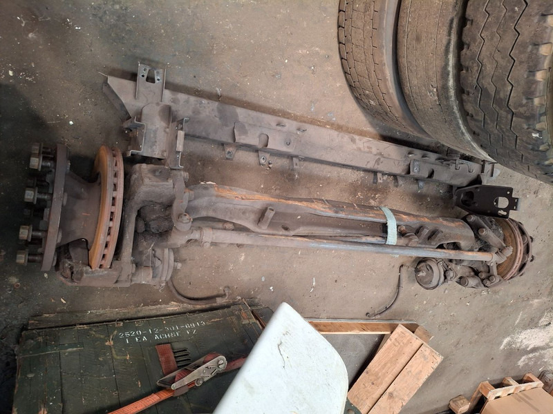 DAF CF 85.360 6X2 - Front axle: picture 2 DAF CF 85.360 6X2 - Front axle: picture 2