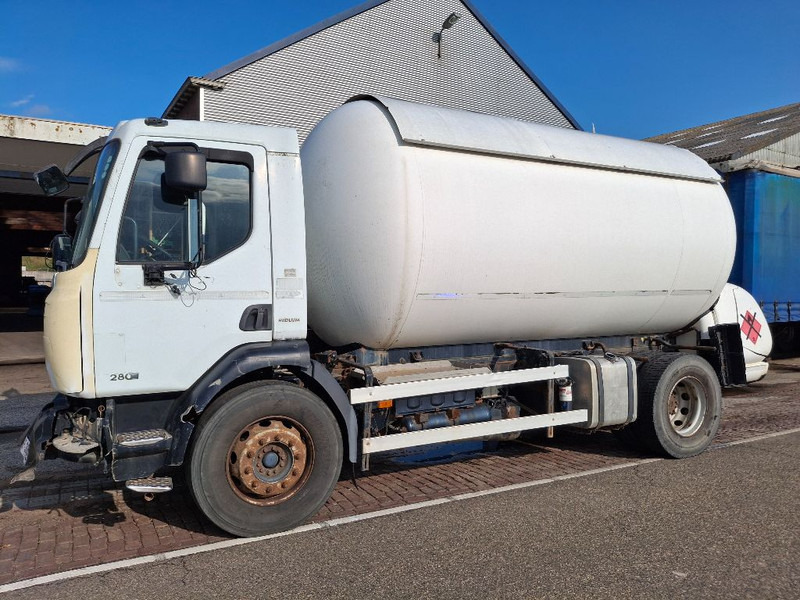 Renault MIDLUM 280DXI - Tank truck: picture 2 Renault MIDLUM 280DXI - Tank truck: picture 2