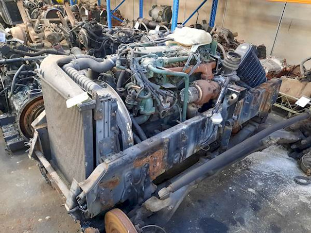 Volvo D6B220 - Engine for Truck: picture 1 Volvo D6B220 - Engine for Truck: picture 1