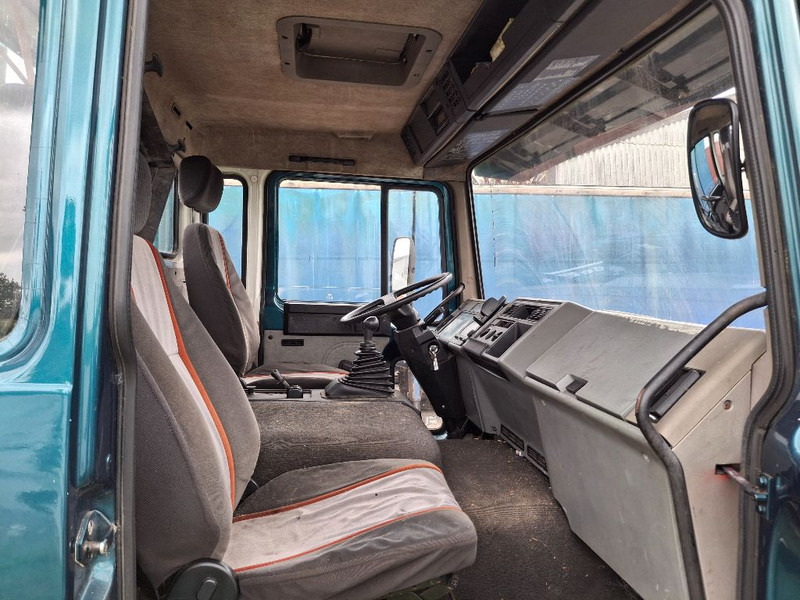 Cab chassis truck Volvo FL611: picture 9