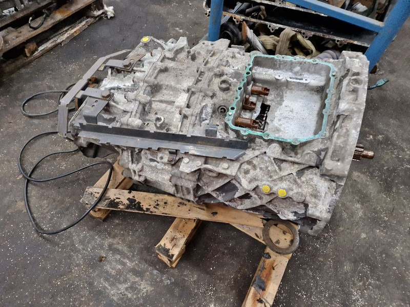 ZF - Gearbox: picture 2 ZF - Gearbox: picture 2