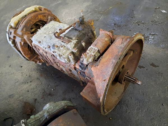 ZF S6-90+GV-90 - Gearbox for Bus: picture 3 ZF S6-90+GV-90 - Gearbox for Bus: picture 3