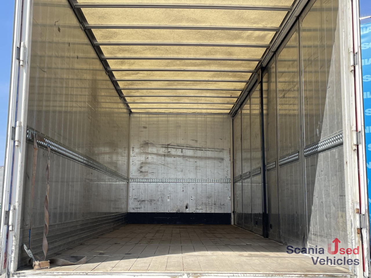 SCANIA P 250 DB4x2MNB SIDE DOORS FULL AIR 250X246X250CM - Box truck: picture 2 SCANIA P 250 DB4x2MNB SIDE DOORS FULL AIR 250X246X250CM - Box truck: picture 2