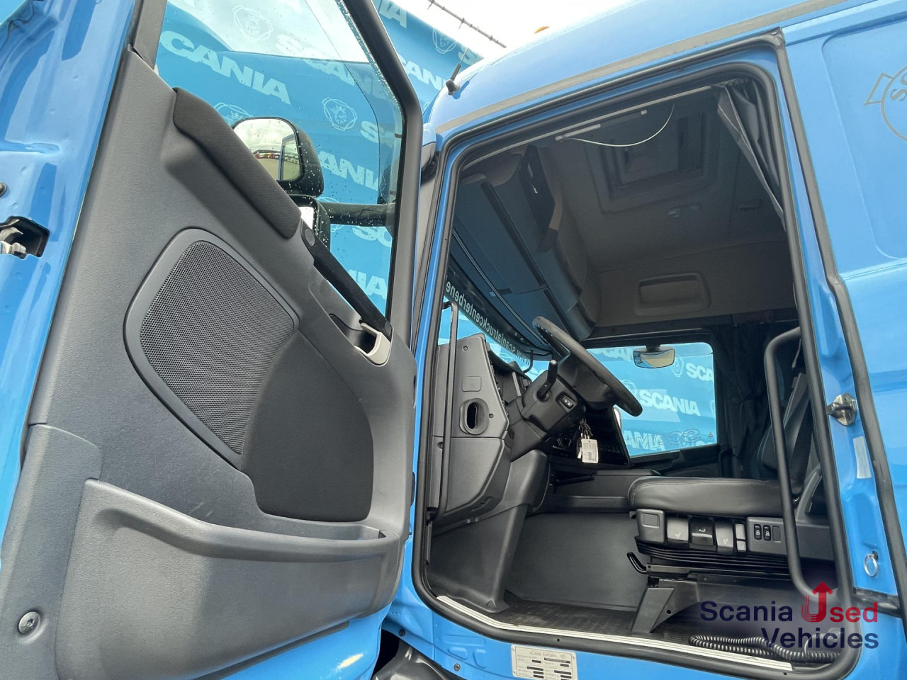 SCANIA G 410 LA4x2MNA SMART 2 AIRCO CRUISE - Tractor unit: picture 3 SCANIA G 410 LA4x2MNA SMART 2 AIRCO CRUISE - Tractor unit: picture 3