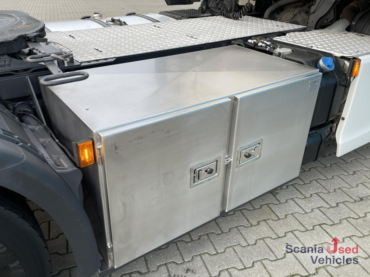 SCANIA R 410 A4x2NA DIFF-L RETARDER LED SMART 2 - Tractor unit: picture 2 SCANIA R 410 A4x2NA DIFF-L RETARDER LED SMART 2 - Tractor unit: picture 2