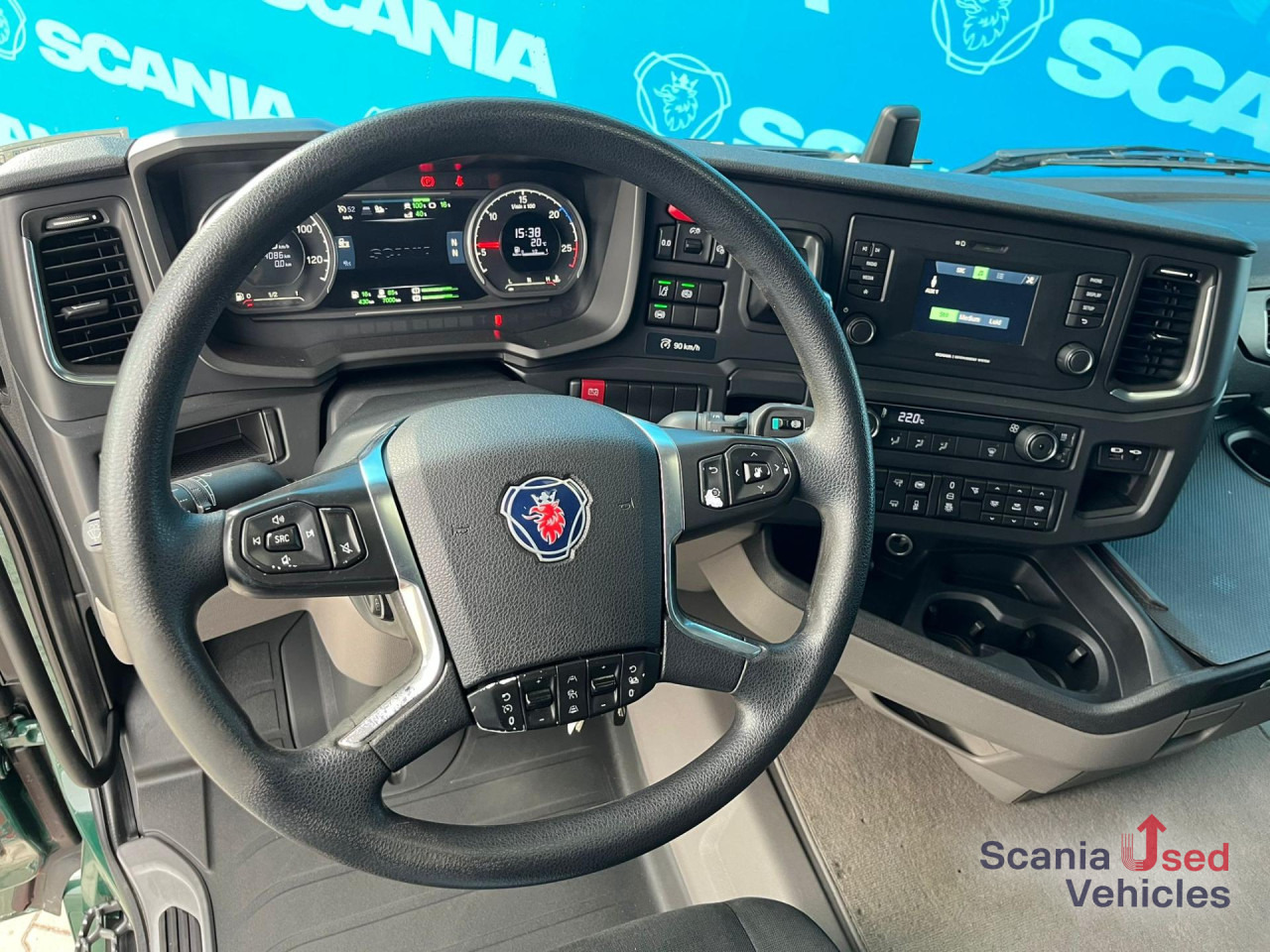 SCANIA R 410 A4x2NA RETARDER ADR FL LED ACC - Tractor unit: picture 3 SCANIA R 410 A4x2NA RETARDER ADR FL LED ACC - Tractor unit: picture 3