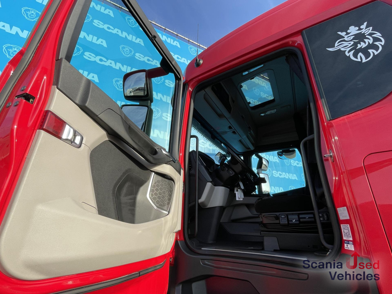 SCANIA R 410 A4x2NA RETARDER LED NAVI - Tractor unit: picture 3 SCANIA R 410 A4x2NA RETARDER LED NAVI - Tractor unit: picture 3