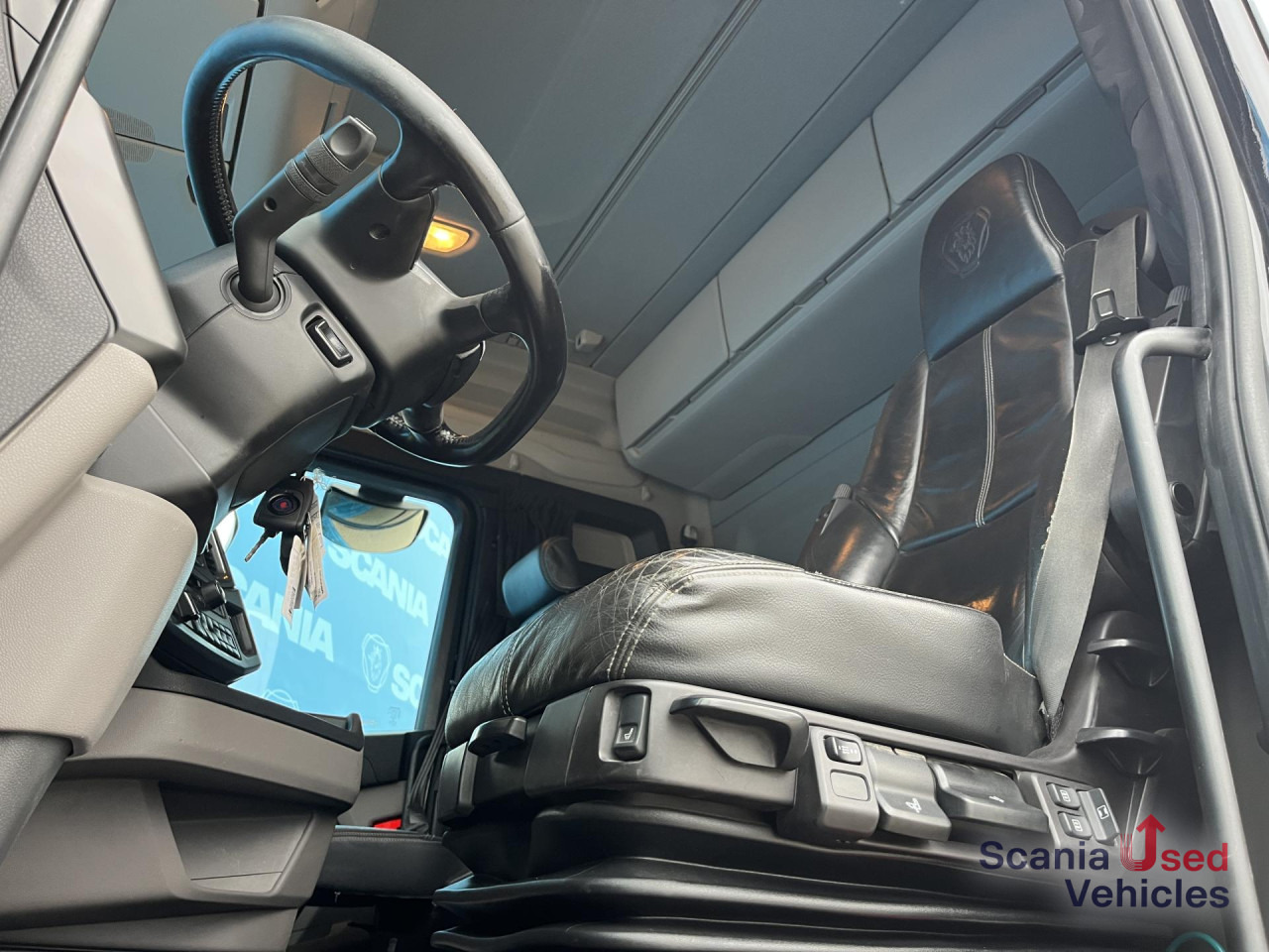 SCANIA R 450 A4x2NB DIFF-LOCK FULL AIR PTO PARK AIRCO - Tractor unit: picture 5 SCANIA R 450 A4x2NB DIFF-LOCK FULL AIR PTO PARK AIRCO - Tractor unit: picture 5