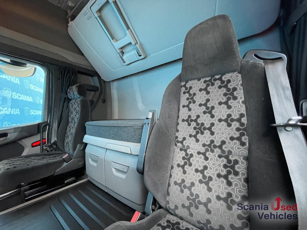 Tractor unit SCANIA R 450 A4x2NB RETARDER DIFF-L FULL AIR HYDRO 8T: picture 6