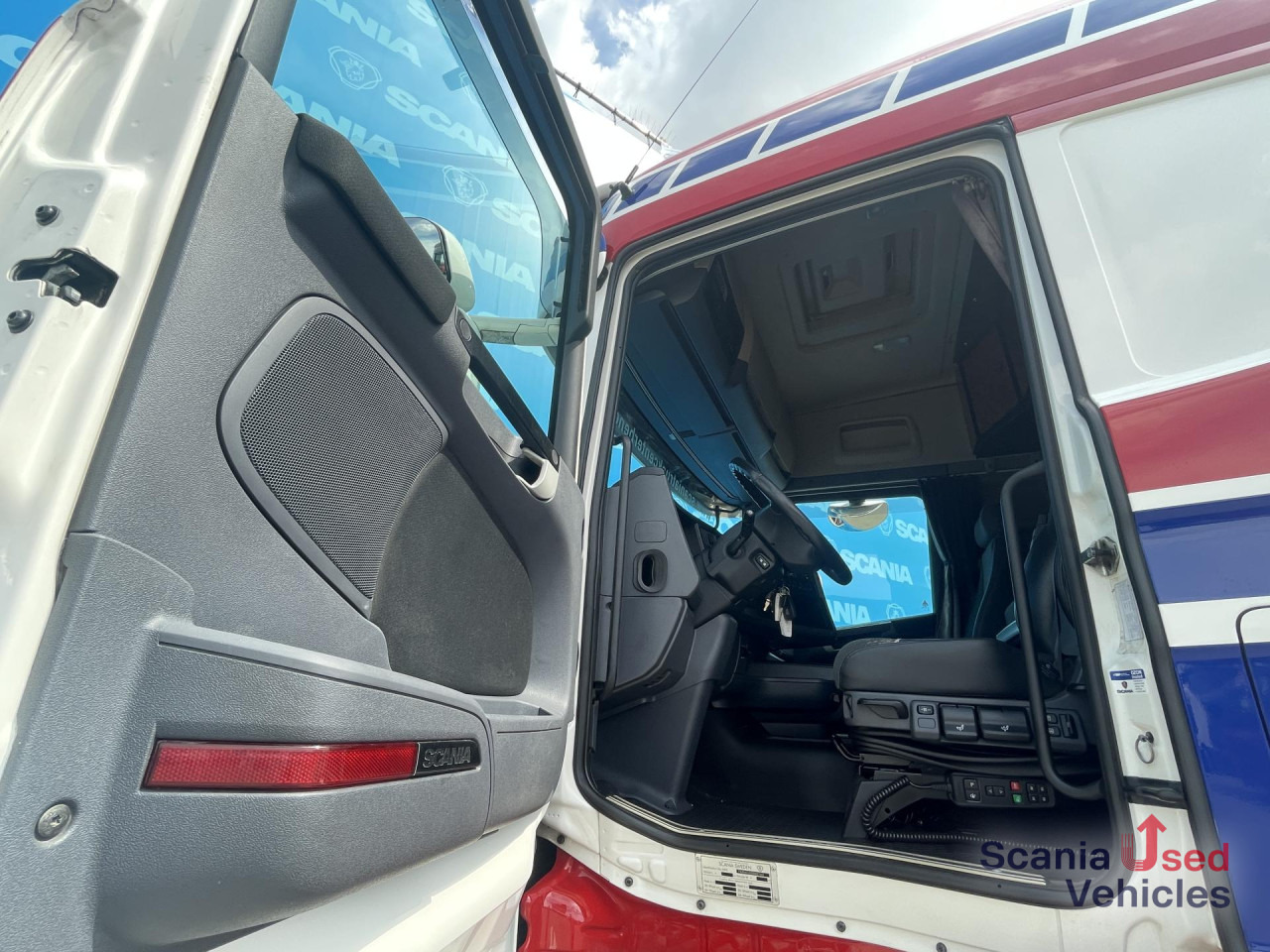 SCANIA R 450 LA4x2MNB DIFF-L RETARDER FULL AIR 8T ALCOA - Tractor unit: picture 3 SCANIA R 450 LA4x2MNB DIFF-L RETARDER FULL AIR 8T ALCOA - Tractor unit: picture 3