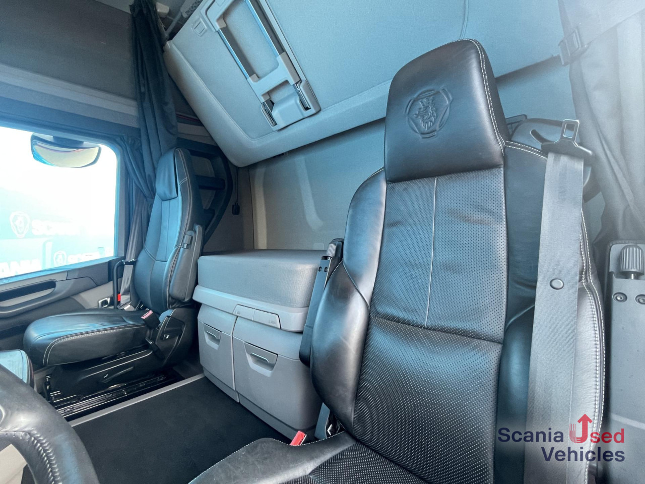 SCANIA R 520 A4x2NA DIFF-L RETARDER PARK AIRCO ACC V8 - Tractor unit: picture 5 SCANIA R 520 A4x2NA DIFF-L RETARDER PARK AIRCO ACC V8 - Tractor unit: picture 5