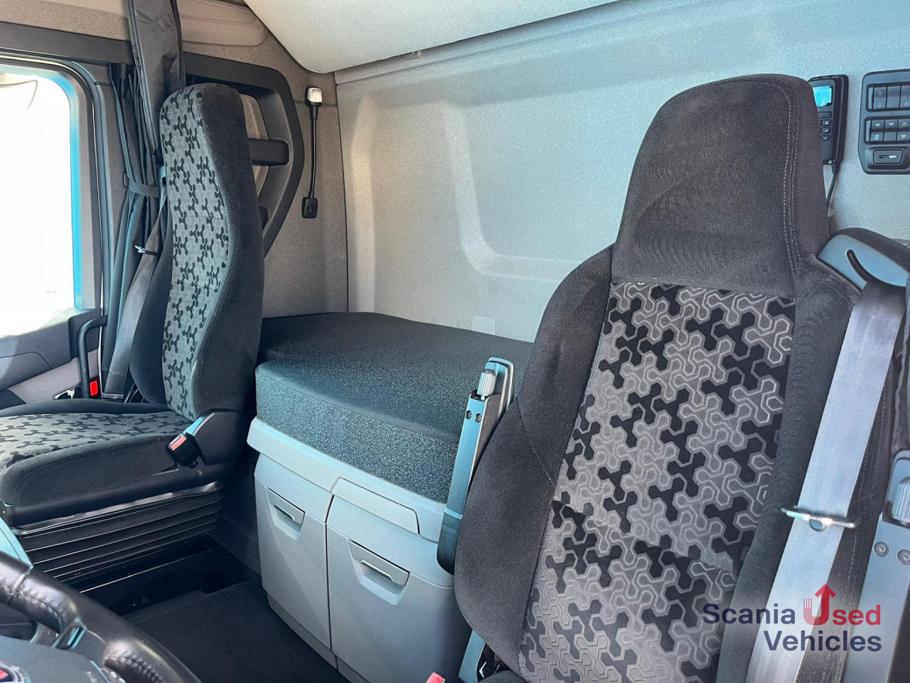 SCANIA S 500 A4x2NB DIFF-L RETARDER P-AIRCO FULL AIR ACC - Tractor unit: picture 3 SCANIA S 500 A4x2NB DIFF-L RETARDER P-AIRCO FULL AIR ACC - Tractor unit: picture 3