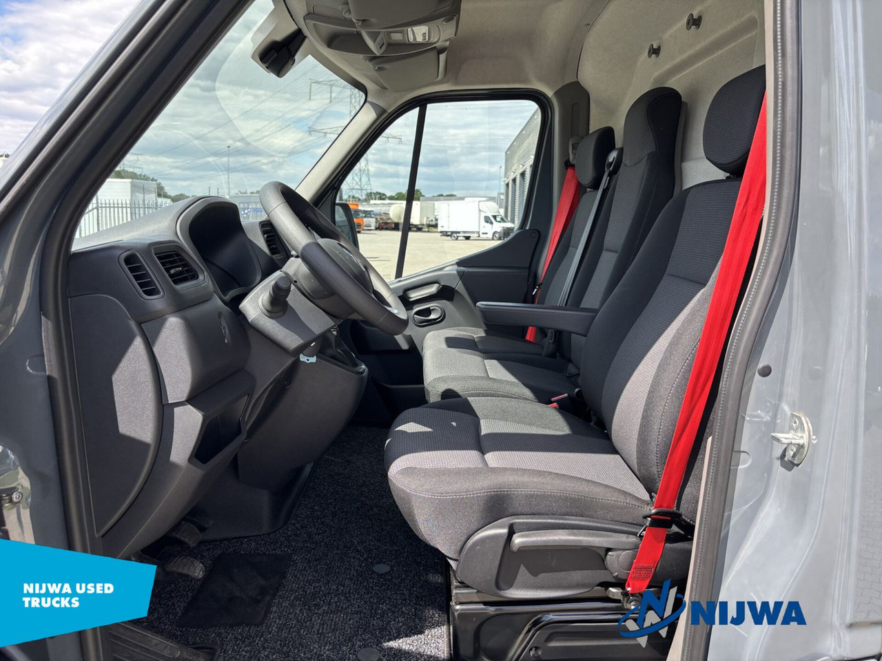 Renault Master T35 150 L2H2 Imperial + Trekhaak Kasten - Panel van: picture 5 Renault Master T35 150 L2H2 Imperial + Trekhaak Kasten - Panel van: picture 5