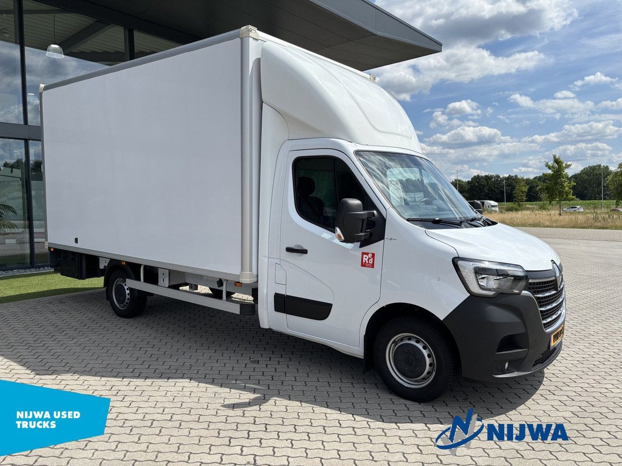 Renault Master T35 165 Meubelbak + Navigatie - Cab chassis truck: picture 2 Renault Master T35 165 Meubelbak + Navigatie - Cab chassis truck: picture 2
