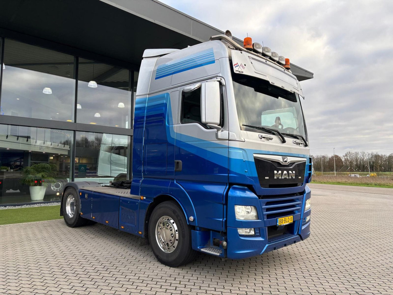 MAN TGX 460 4x2 Schuifschotel + Hydrauliek - Tractor unit: picture 2 MAN TGX 460 4x2 Schuifschotel + Hydrauliek - Tractor unit: picture 2