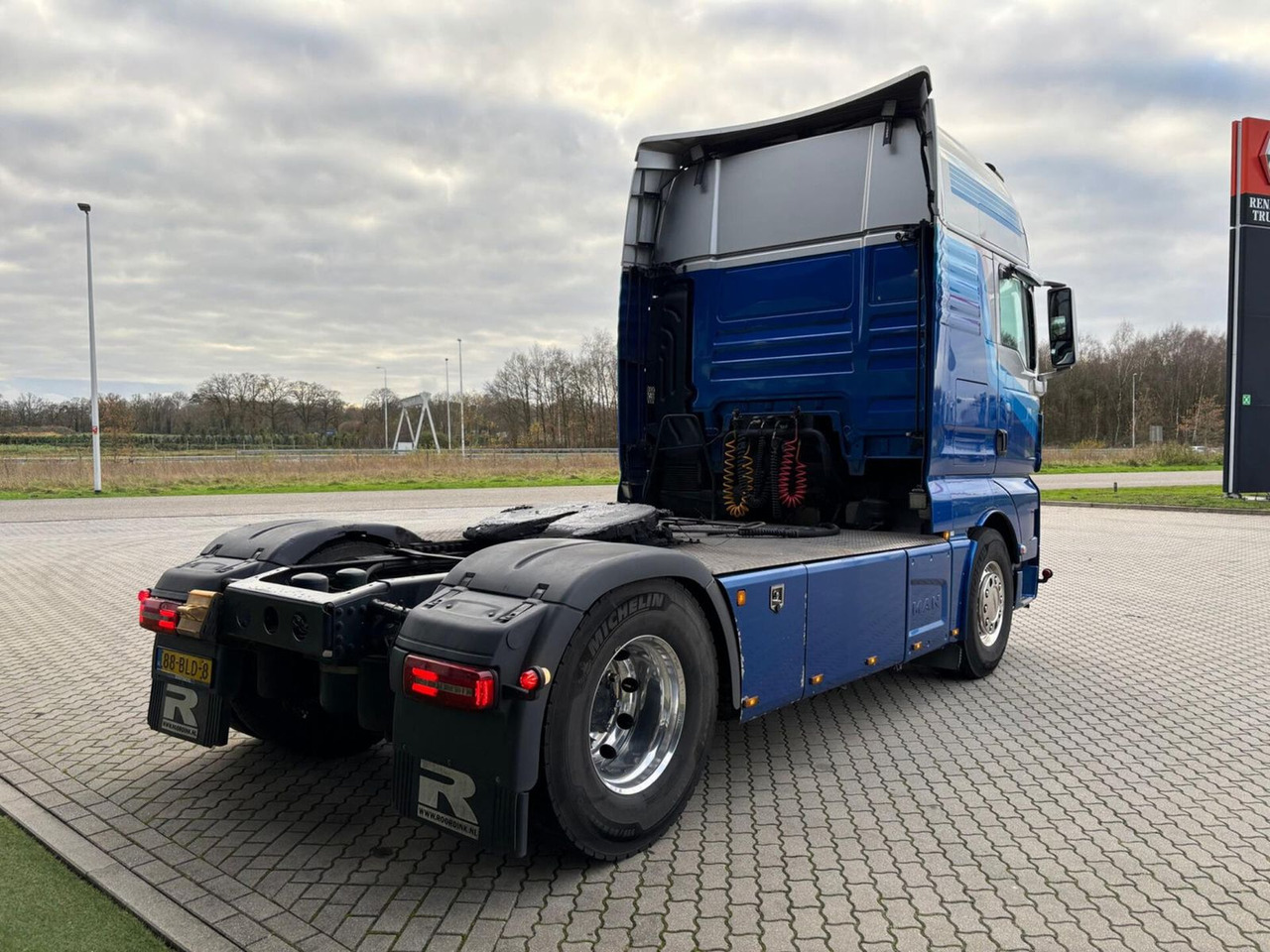MAN TGX 460 4x2 Schuifschotel + Hydrauliek - Tractor unit: picture 3 MAN TGX 460 4x2 Schuifschotel + Hydrauliek - Tractor unit: picture 3