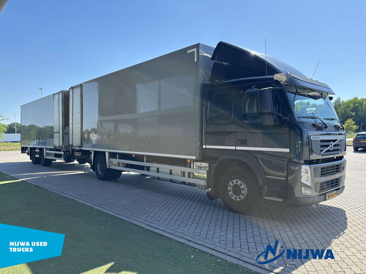 Volvo FM 330 4x2 I.C.M. HERTOGHS Aanhangwagen - Box truck: picture 2 Volvo FM 330 4x2 I.C.M. HERTOGHS Aanhangwagen - Box truck: picture 2