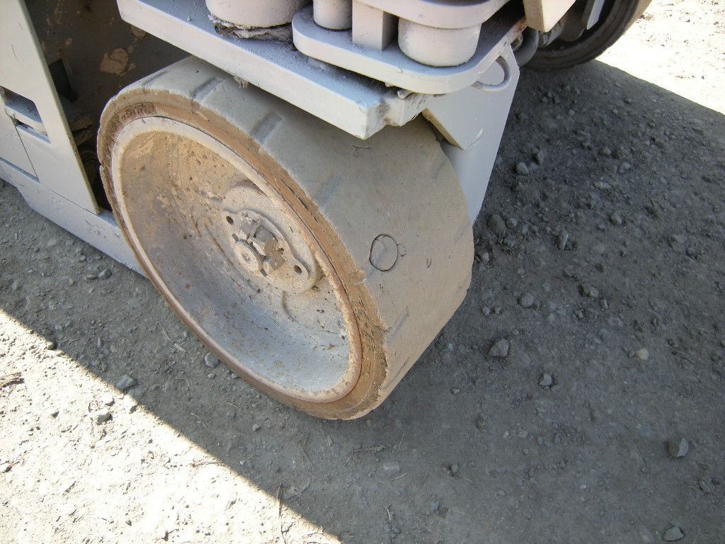 Truck mounted aerial platform Genie GS 1932, Scherenarbeitsbühne Genie 8 m: picture 10 Truck mounted aerial platform Genie GS 1932, Scherenarbeitsbühne Genie 8 m: picture 10