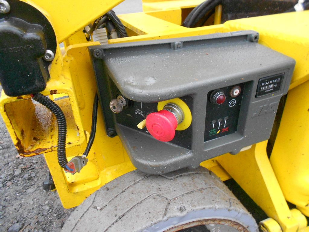 Truck mounted aerial platform JLG 1930 ES, Scherenarbeitsbühne AH 8 m: picture 11 Truck mounted aerial platform JLG 1930 ES, Scherenarbeitsbühne AH 8 m: picture 11