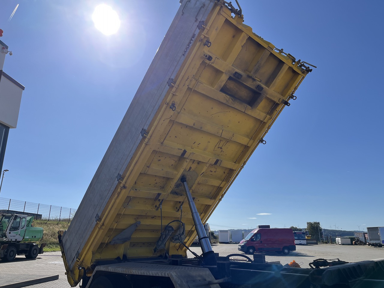 MAN TGS 28.480 6x4 4x4 Dreiseitenkipper Allrad Liftachse - Tipper: picture 2 MAN TGS 28.480 6x4 4x4 Dreiseitenkipper Allrad Liftachse - Tipper: picture 2
