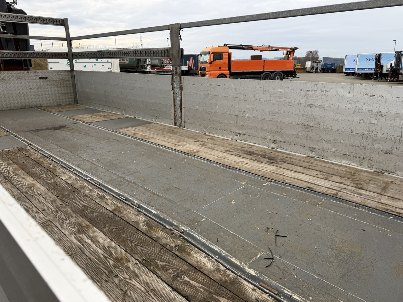 Mercedes-Benz Actros 2545 6x2 EFFER Atlas 265-A6 Lenk- Liftachse - Crane truck, Dropside/ Flatbed truck: picture 4 Mercedes-Benz Actros 2545 6x2 EFFER Atlas 265-A6 Lenk- Liftachse - Crane truck, Dropside/ Flatbed truck: picture 4