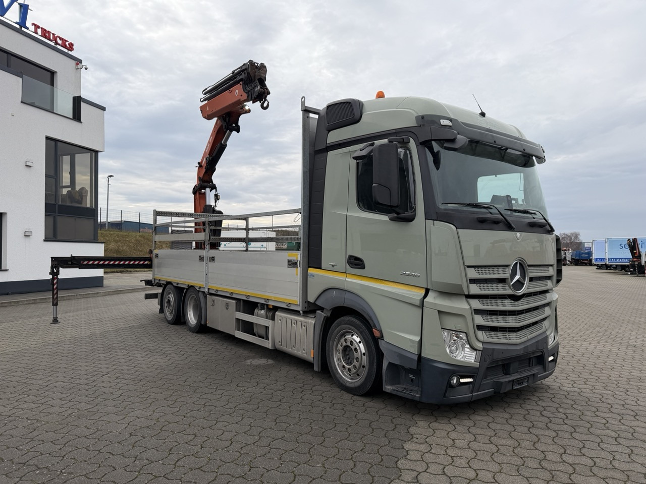 Mercedes-Benz Actros 2545 6x2 EFFER Atlas 265-A6 Lenk- Liftachse - Crane truck, Dropside/ Flatbed truck: picture 3 Mercedes-Benz Actros 2545 6x2 EFFER Atlas 265-A6 Lenk- Liftachse - Crane truck, Dropside/ Flatbed truck: picture 3