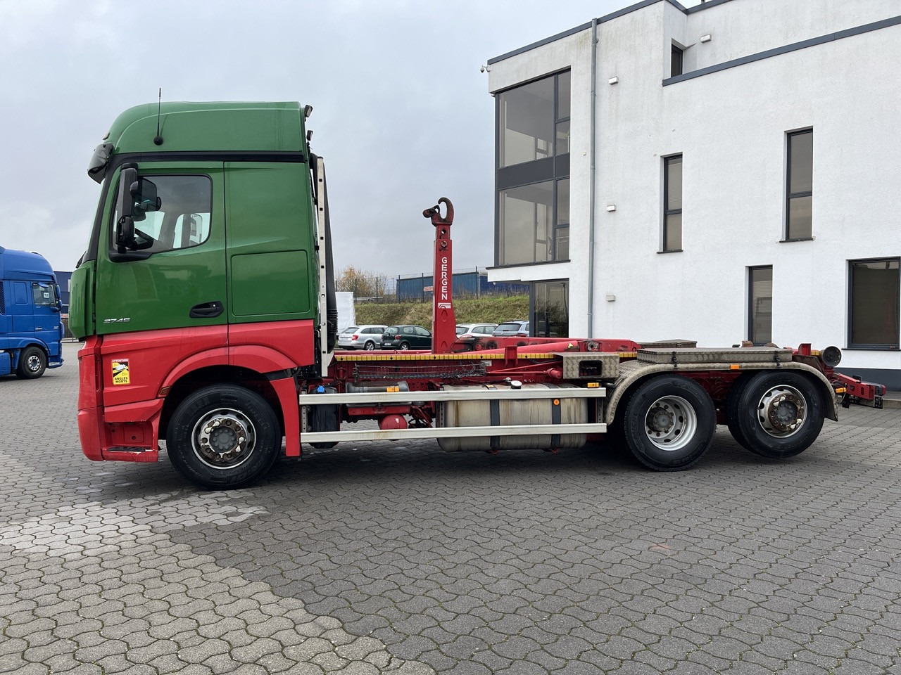 Mercedes-Benz Actros 2745 6x2 Gergen 21 70 Abrollkipper - Hook lift truck: picture 5 Mercedes-Benz Actros 2745 6x2 Gergen 21 70 Abrollkipper - Hook lift truck: picture 5