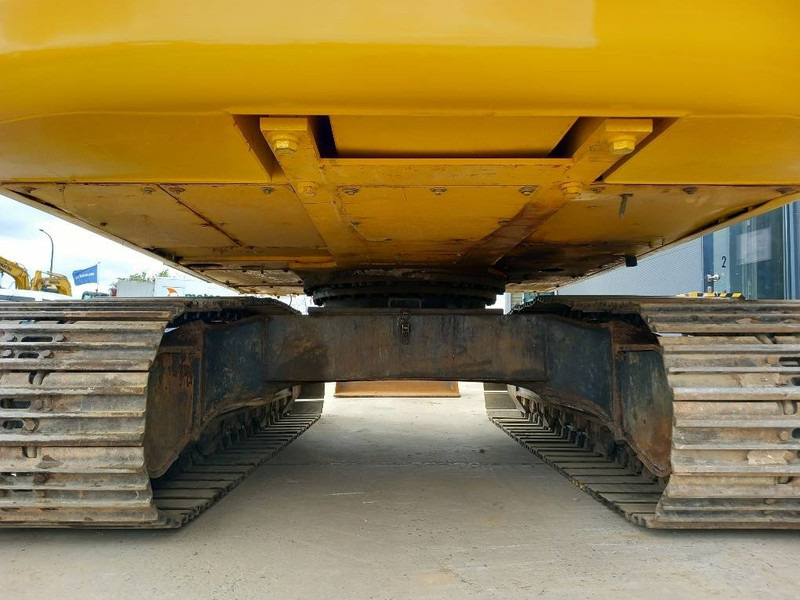 Crawler excavator Komatsu PC210LCI-11: picture 17
