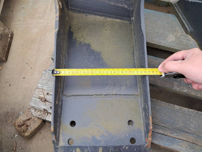 Komatsu PC24MR-5 NEW BUCKET SET + QC - Bucket for Construction machinery: picture 4 Komatsu PC24MR-5 NEW BUCKET SET + QC - Bucket for Construction machinery: picture 4