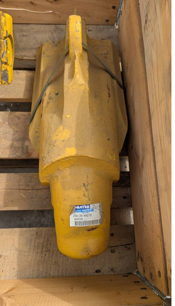 Komatsu PC800 ADAPTER 209-70-44270 K130385CC - Bucket for Construction machinery: picture 1 Komatsu PC800 ADAPTER 209-70-44270 K130385CC - Bucket for Construction machinery: picture 1