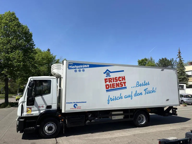 Iveco Tiefkühl Mitsubishi TDJ 300 Klima Tiefkühl Mitsubishi TDJ 300 Klima - Refrigerator truck: picture 2 Iveco Tiefkühl Mitsubishi TDJ 300 Klima Tiefkühl Mitsubishi TDJ 300 Klima - Refrigerator truck: picture 2