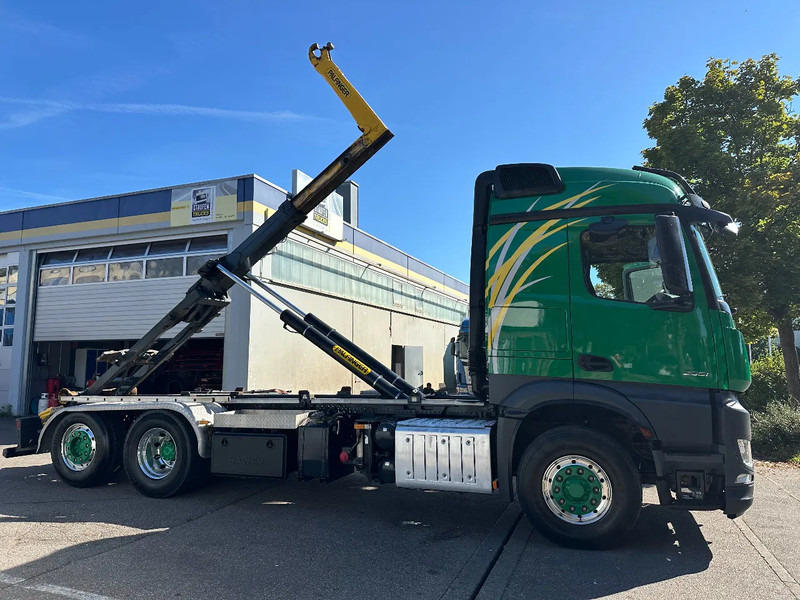 Mercedes-Benz Arocs 2551 6X4*HAD*Abroller *Palfinger*Euro6D*Intarder - Hook lift truck: picture 2 Mercedes-Benz Arocs 2551 6X4*HAD*Abroller *Palfinger*Euro6D*Intarder - Hook lift truck: picture 2
