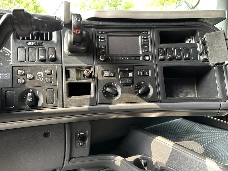 Tractor unit Scania R490 Highline Standard Intarder Alcoa dt. LKW E6: picture 17 Tractor unit Scania R490 Highline Standard Intarder Alcoa dt. LKW E6: picture 17