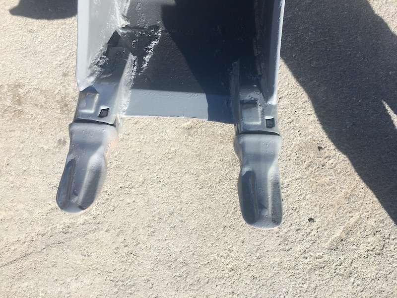 MECALAC 350mm - séries 8 / 10 / 11 / 12 - Excavator bucket: picture 3 MECALAC 350mm - séries 8 / 10 / 11 / 12 - Excavator bucket: picture 3