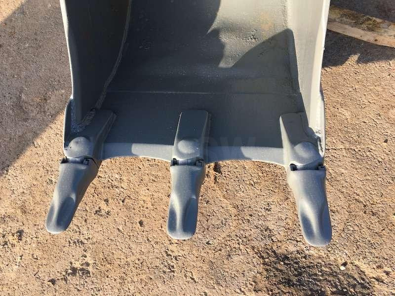 MECALAC 600mm - series 8 / 10 / 11 et 12 - Excavator bucket: picture 2 MECALAC 600mm - series 8 / 10 / 11 et 12 - Excavator bucket: picture 2