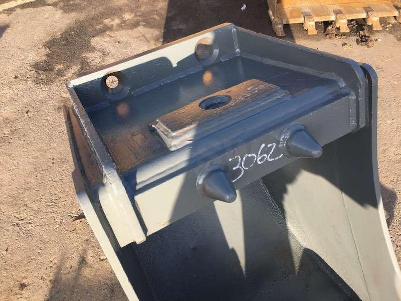 MECALAC 600mm - series 8 / 10 / 11 et 12 - Excavator bucket: picture 4 MECALAC 600mm - series 8 / 10 / 11 et 12 - Excavator bucket: picture 4