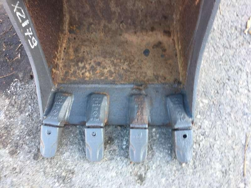 VOLVO 390mm - attache VOLVO 1,5 Tonnes - Excavator bucket: picture 2 VOLVO 390mm - attache VOLVO 1,5 Tonnes - Excavator bucket: picture 2
