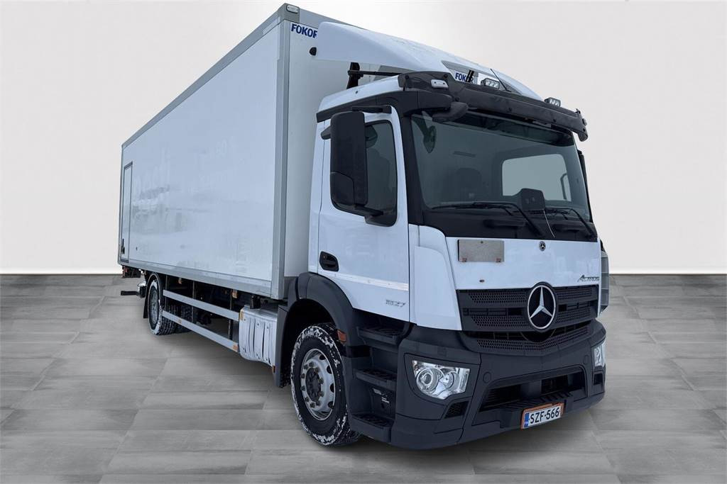 Mercedes-Benz ACTROS 1827 5 SM KSA-kori + PL - Box truck: picture 4 Mercedes-Benz ACTROS 1827 5 SM KSA-kori + PL - Box truck: picture 4