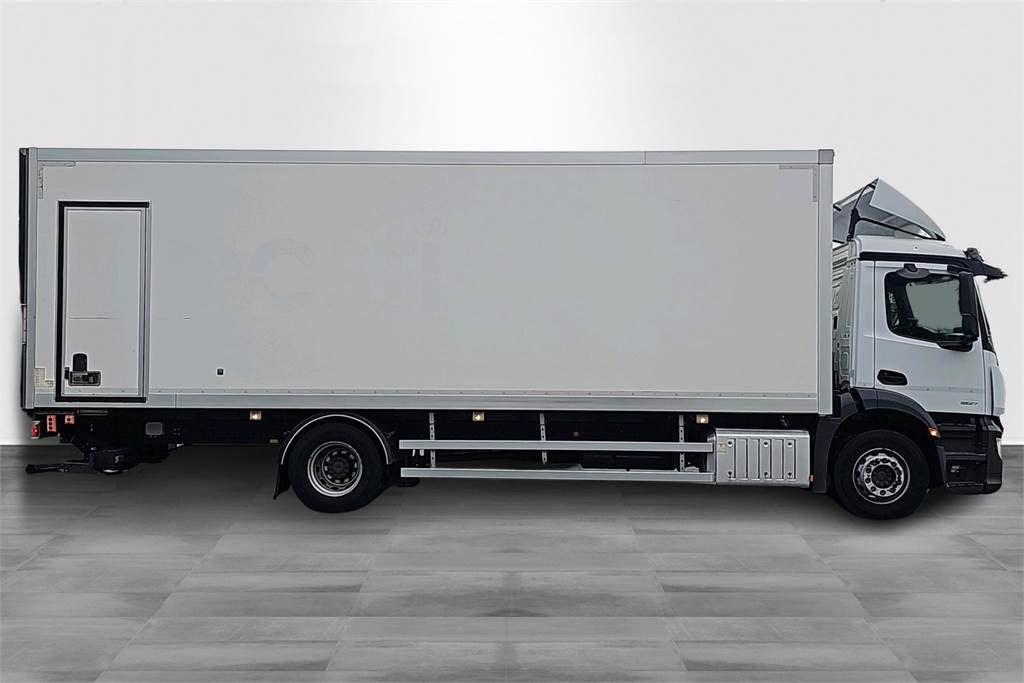 Mercedes-Benz ACTROS 5 SM 1827 L KSA - Box truck: picture 4 Mercedes-Benz ACTROS 5 SM 1827 L KSA - Box truck: picture 4