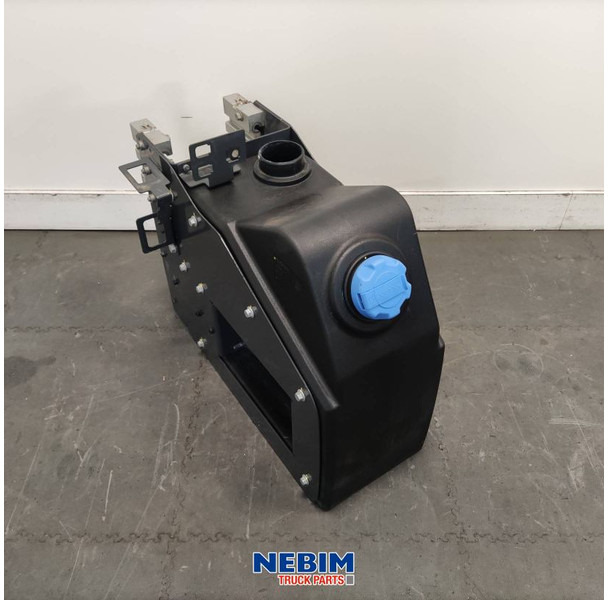 Volvo Volvo - 23267206 - Adblue tank FL 33L - Spare parts for Truck: picture 1 Volvo Volvo - 23267206 - Adblue tank FL 33L - Spare parts for Truck: picture 1