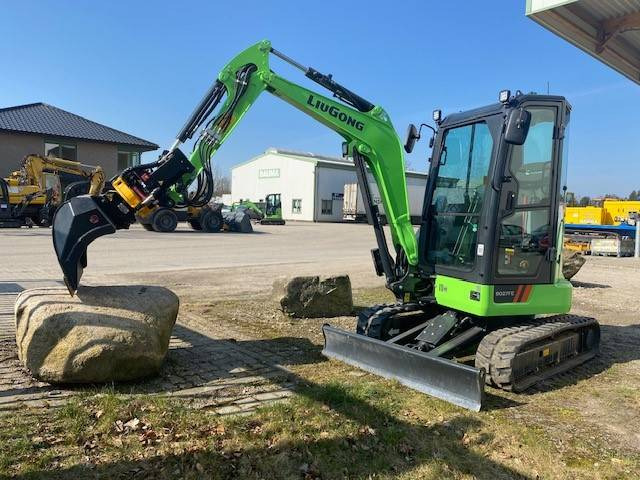 LIUGONG 9027 FE Electric, SW OQ 30 (12005252) - Mini excavator: picture 1 LIUGONG 9027 FE Electric, SW OQ 30 (12005252) - Mini excavator: picture 1