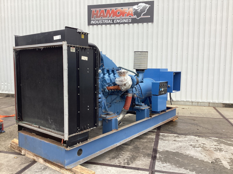 MTU 12V2000 GENERATOR 937KVA USED - Generator set: picture 2 MTU 12V2000 GENERATOR 937KVA USED - Generator set: picture 2