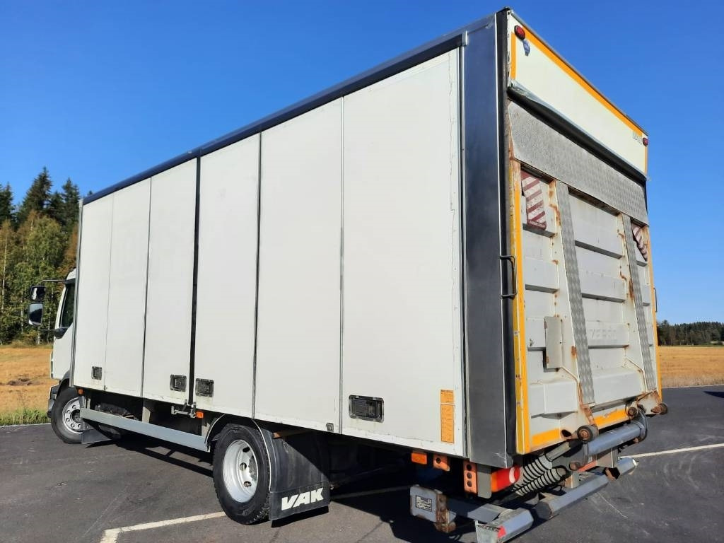 Volvo FL 240  - Box truck: picture 3 Volvo FL 240  - Box truck: picture 3