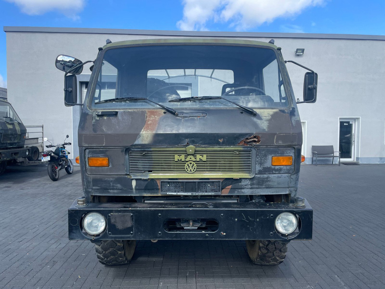 MAN 8.136 4X4 - Flatbed van: picture 5 MAN 8.136 4X4 - Flatbed van: picture 5