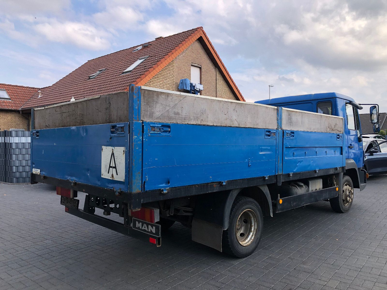 MAN LE 140 C Klima, Tempomat, TÜV 11-2025 - Flatbed van: picture 4 MAN LE 140 C Klima, Tempomat, TÜV 11-2025 - Flatbed van: picture 4