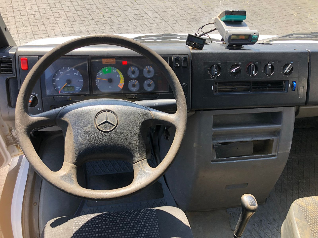 Panel van Mercedes-Benz Vario 816: picture 19
