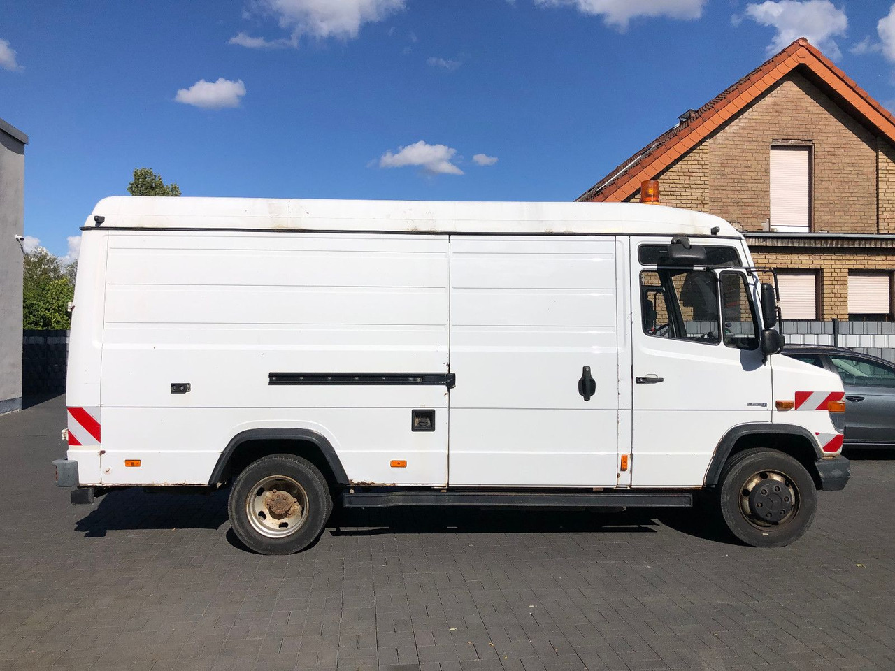 Panel van Mercedes-Benz Vario 816: picture 6